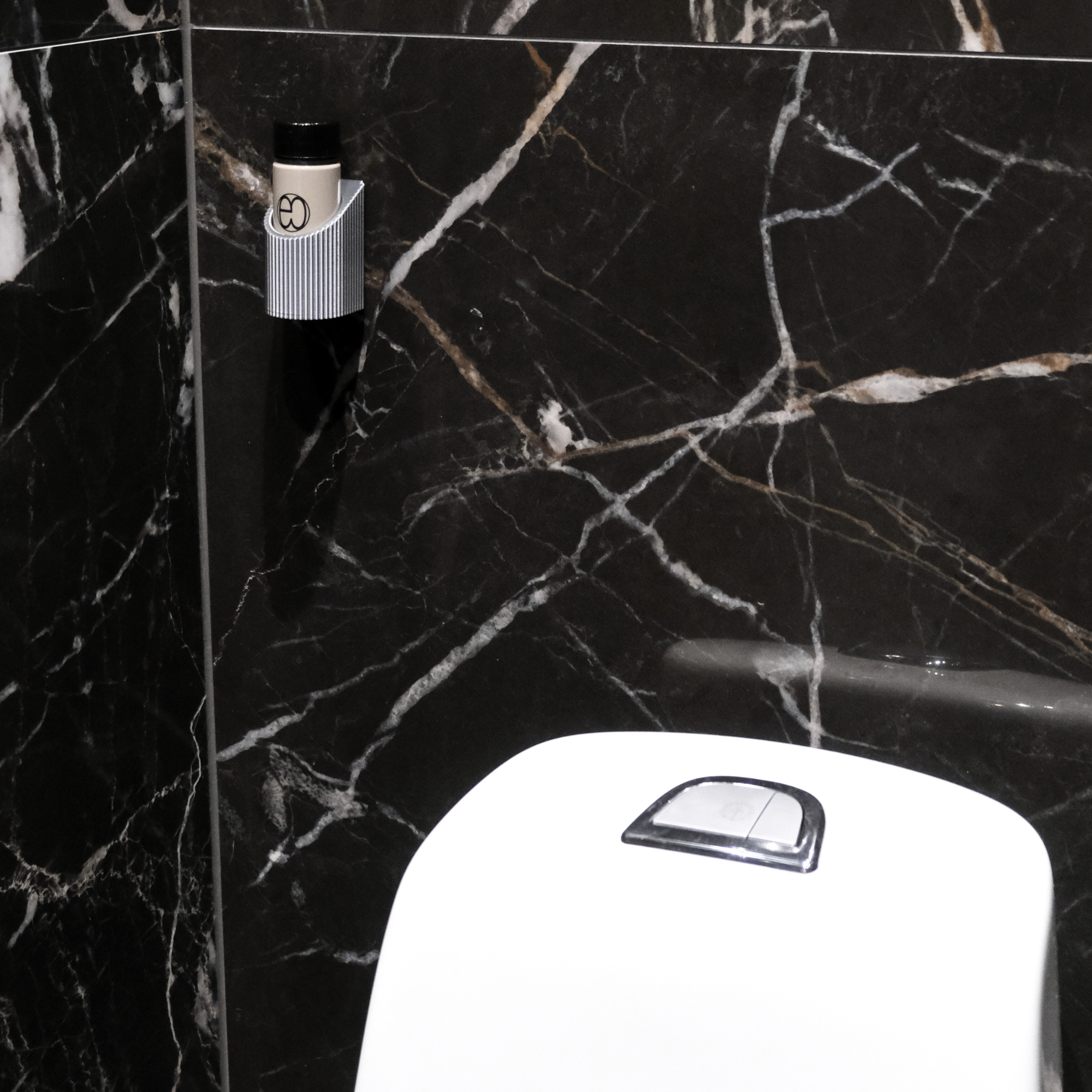 EC VÄGGHÅLLARE SILVER